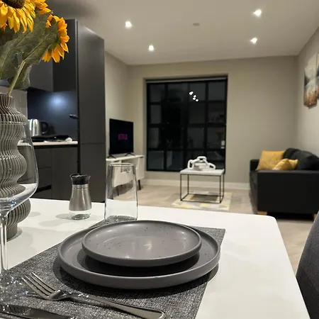 Luxury Centre Loft Apartment *